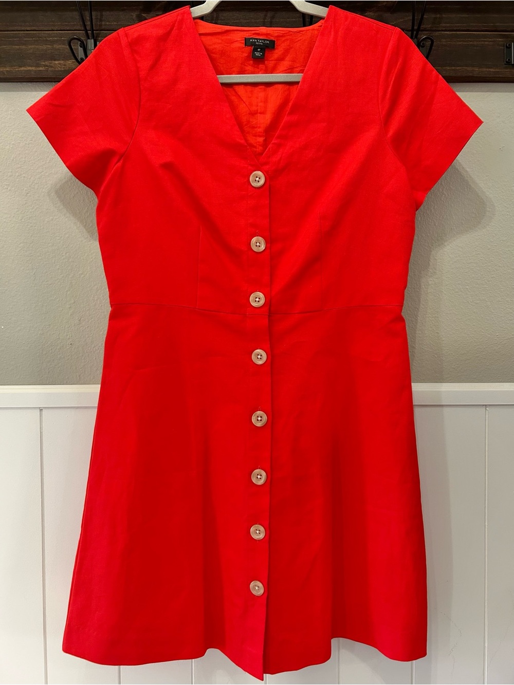 74% Cotton 26% Linen Ann Taylor Poppy Hot Red A-Line Short Sleeve Button Dress